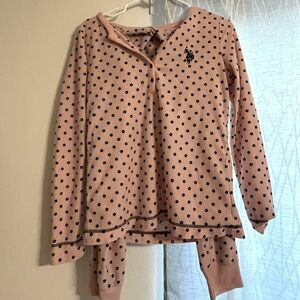 US Polo Assn Long Sleeve Pajama Set
Woman's Small 
Pink with Blue Polka Dots